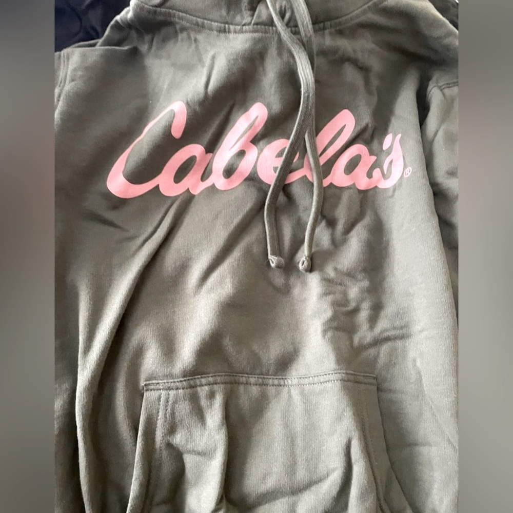 Cabelas Sweatshirt